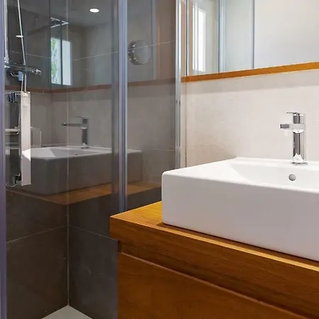 La Perla Del Vinyet * Sitges